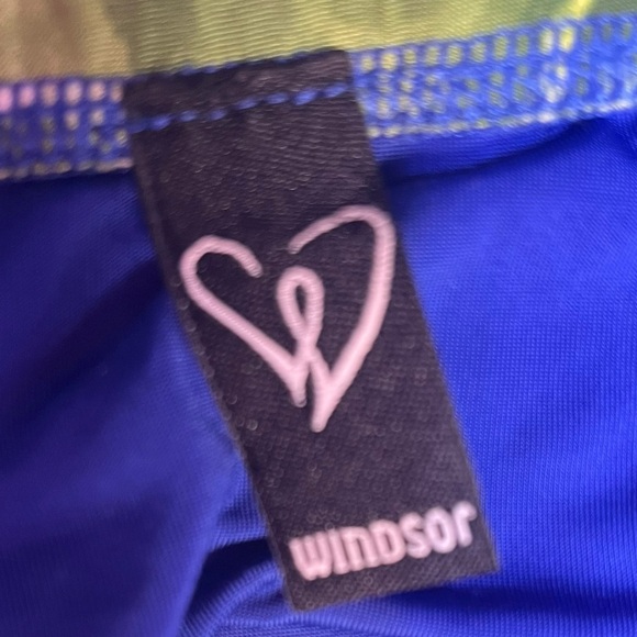 Windsor leaf printed two piece set Blue with green leaves Skirt and top Small - Picture 3 of 4